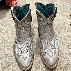 Coral low weather boots